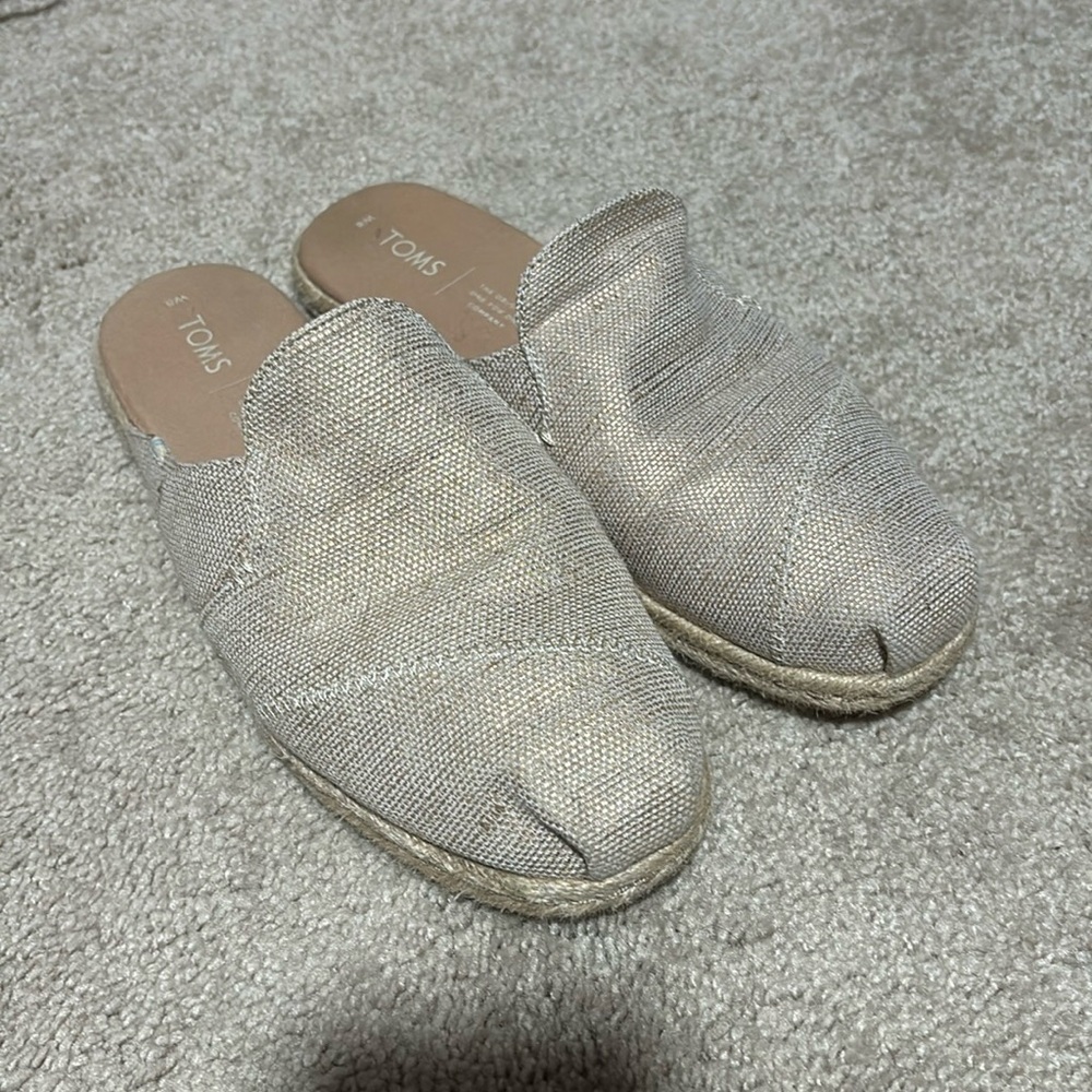 Tom’s Slip On Shoes